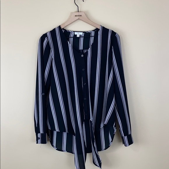 Striped tie front blouse - Picture 4 of 6